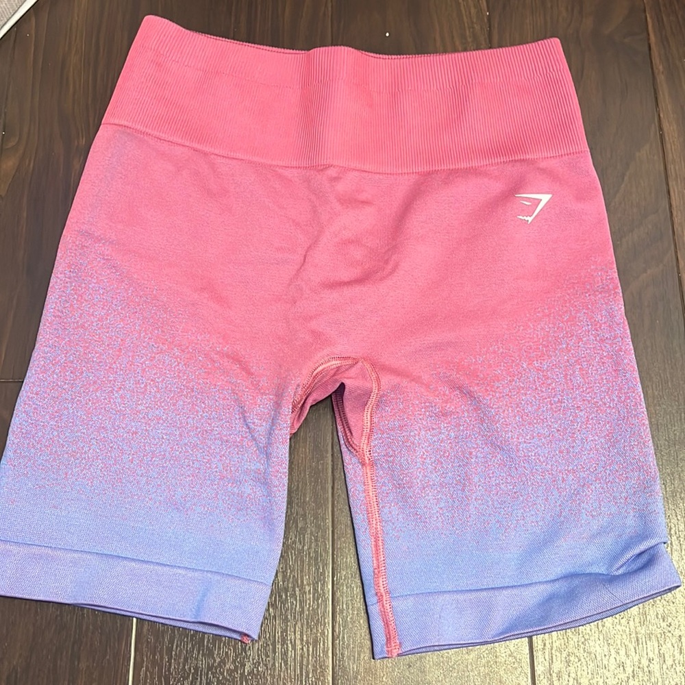 Gymshark ombré shorts! Size small and never worn